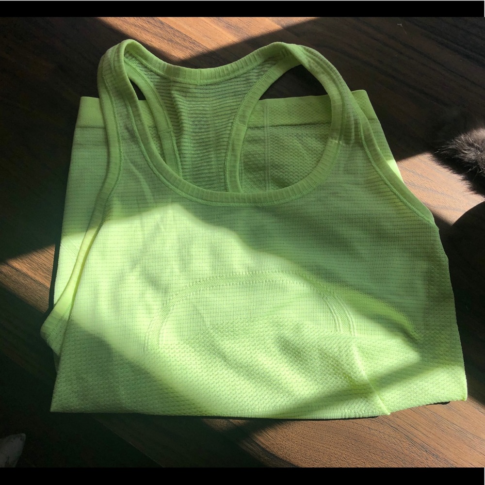 Lululemon tank top